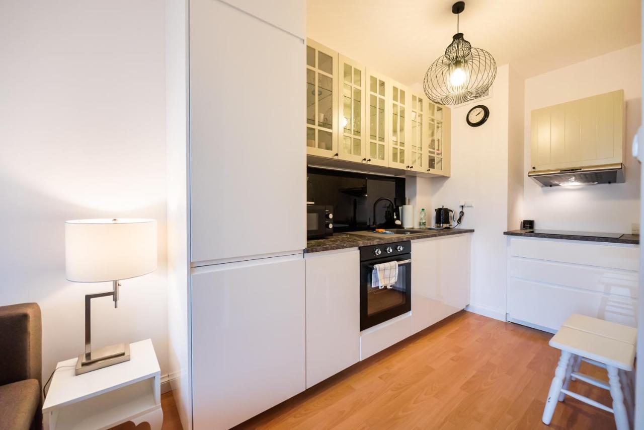 Metro Kondratowicza Velvet Apartment Warsaw Exterior photo